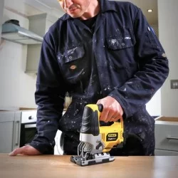 Wyrzynarka Stanley FME340K 710W 3200 obr./min. + zestaw 10 brzeszczotów S10790