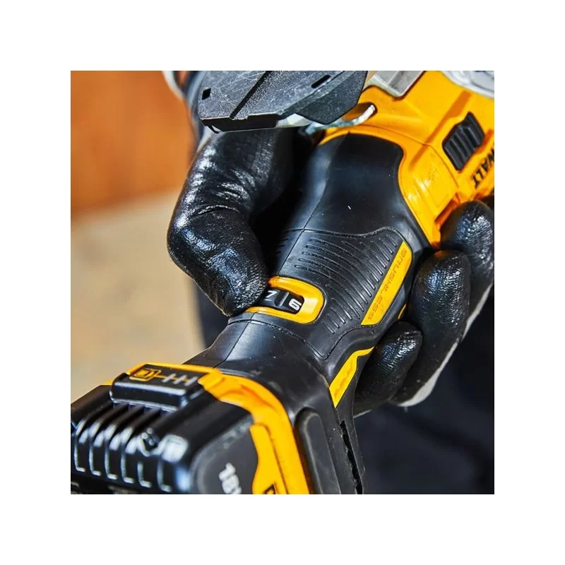 Wyrzynarka DEWALT DCS335NT 18V 135mm XR gł/cię
