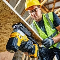 Wyrzynarka DEWALT DCS335NT 18V 135mm XR gł/cię