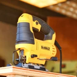 Wyrzynarka 650W typ T 6-biegów DeWALT DWE349