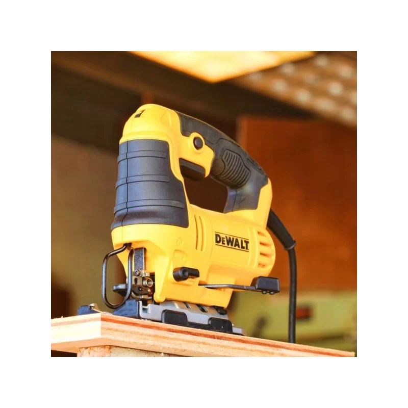 Wyrzynarka 650W typ T 6-biegów DeWALT DWE349