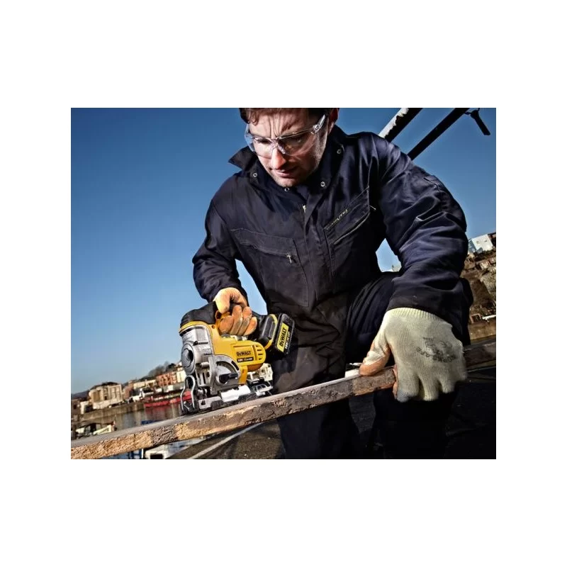 Wyrzynarka DEWALT DCS331N 18V 135mm gł/cię body
