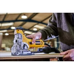 Wyrzynarka DEWALT DW333KT 701W 130mm gł/cię