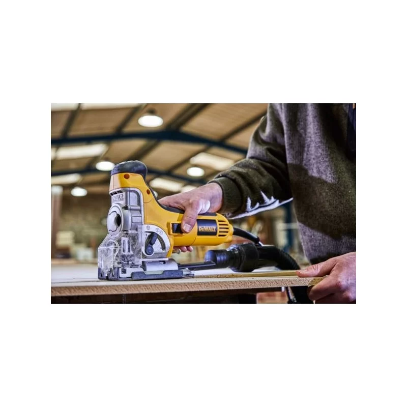 Wyrzynarka DEWALT DW333KT 701W 130mm gł/cię