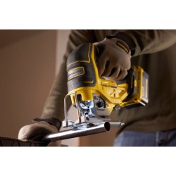 Wyrzynarka Stanley Fatmax SFMCS650M2K-QW 18V 2x4Ah BL 25,4mm walizka
