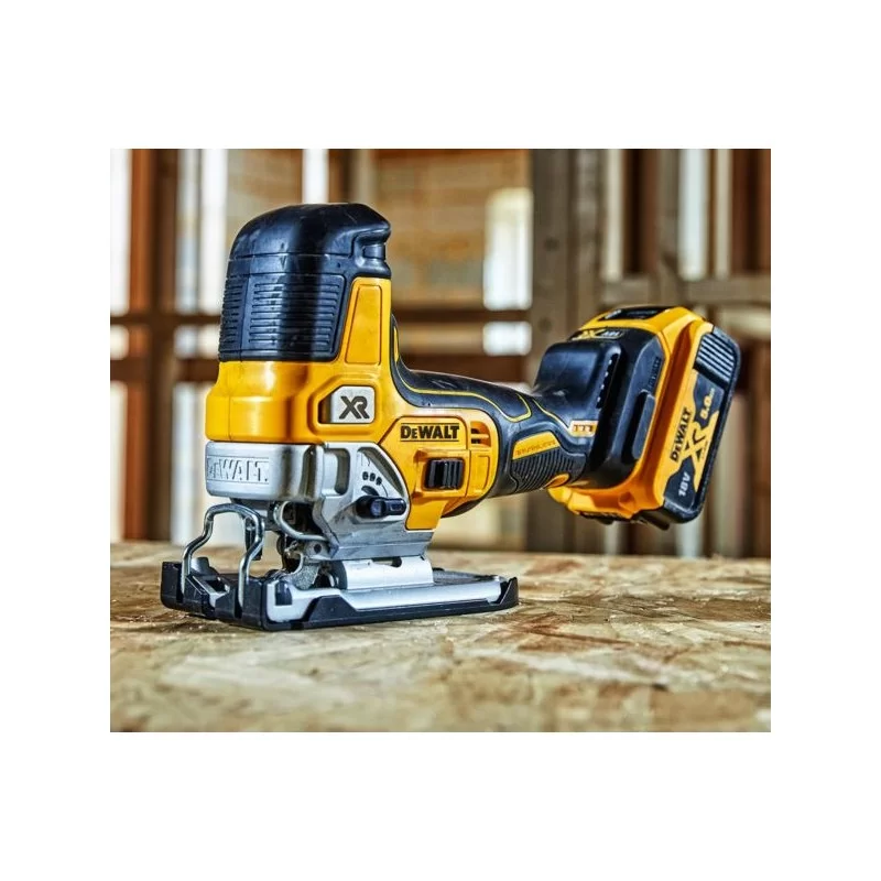 Wyrzynarka DEWALT DCS335N 18V 135mm XR gł/cię body
