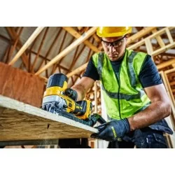 Wyrzynarka DEWALT DCS335N 18V 135mm XR gł/cię body