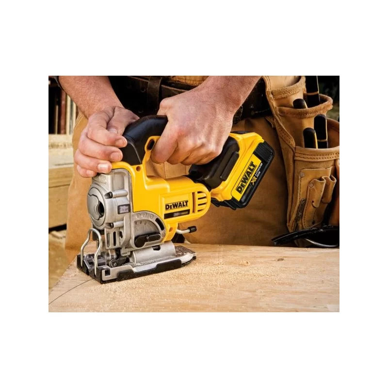 Wyrzynarka DEWALT DCS331M2 18V 135mm 2x4Ah gł/cię