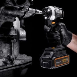 Zestaw COMBO DeWALT DCK200MP2T McLaren F1 wkrętarka DCD85M i zakrętarka DCF85M + 2x5Ah ładowarka i walizka