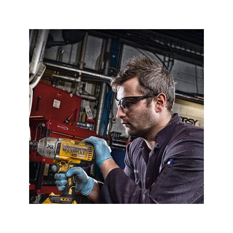 Klucz udarowy DeWALT DCF899P2 XR 18V 2x5Ah BL 950Nm 1/2'' + zestaw 7 nasadek udarowych DeWALT DWMT74737-0 rękawice walizka