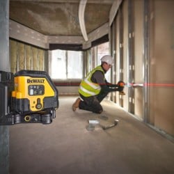 Laser krzyżowy DeWALT DCLE14201RB USB-C czerwony samopoziomujący 30m torba