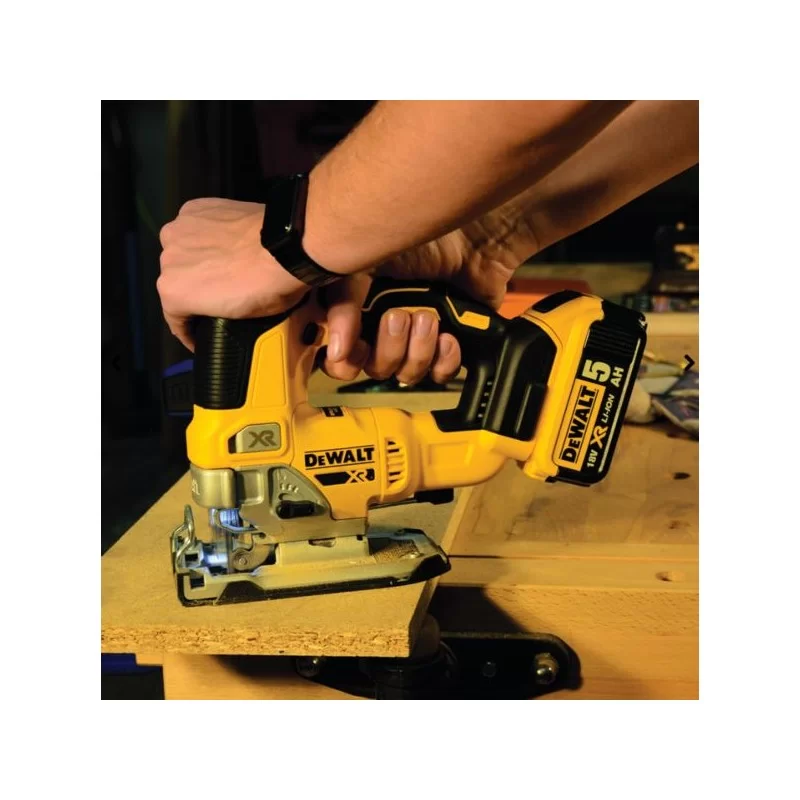 Wyrzynarka DEWALT DCS334NT 18V 135mm gł/cię body