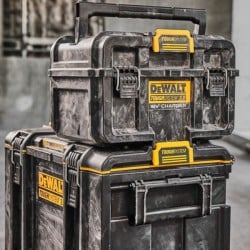 Ładowarka 18V walizka ToughSystem DeWALT DWST83471