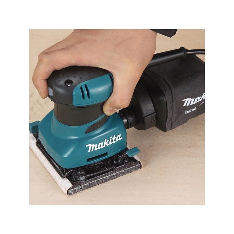 Szlifierka oscylacyjna Makita BO4556K 200W ze stopą 112x102mm