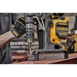 Wiertarka magnetyczna DeWALT DCD1623X2G 18V BL XR 1100W 2x9Ah 50mm walizka