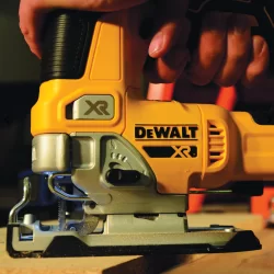 Wyrzynarka DeWalt DCS334N 18V BL 135mm body