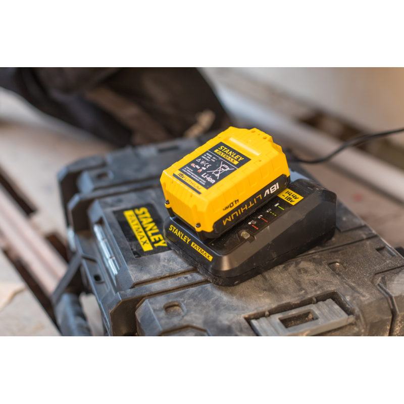 Ładowarka wielonapięciowa FATMAX FMC692L 14,4-18V