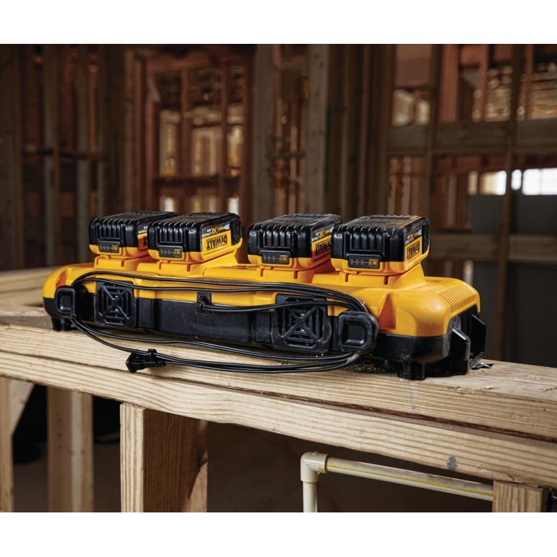 Ładowarka DCB104 wieloportowa 4x 10,8- 54V DeWalt