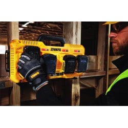 Ładowarka DCB104 wieloportowa 4x 10,8- 54V DeWalt