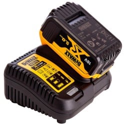 Zestaw zasilający DeWALT DCB115P1 akumulator DeWALT DCB184 Li-Ion XR 18V 5Ah i ładowarka DeWALT DCB115