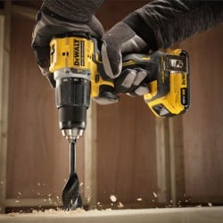 Akumulatorowa wiertarko-wkrętarka udarowa DeWALT DCD799D2T-QW 18V XR 74 Nm BL 2x2Ah walizka
