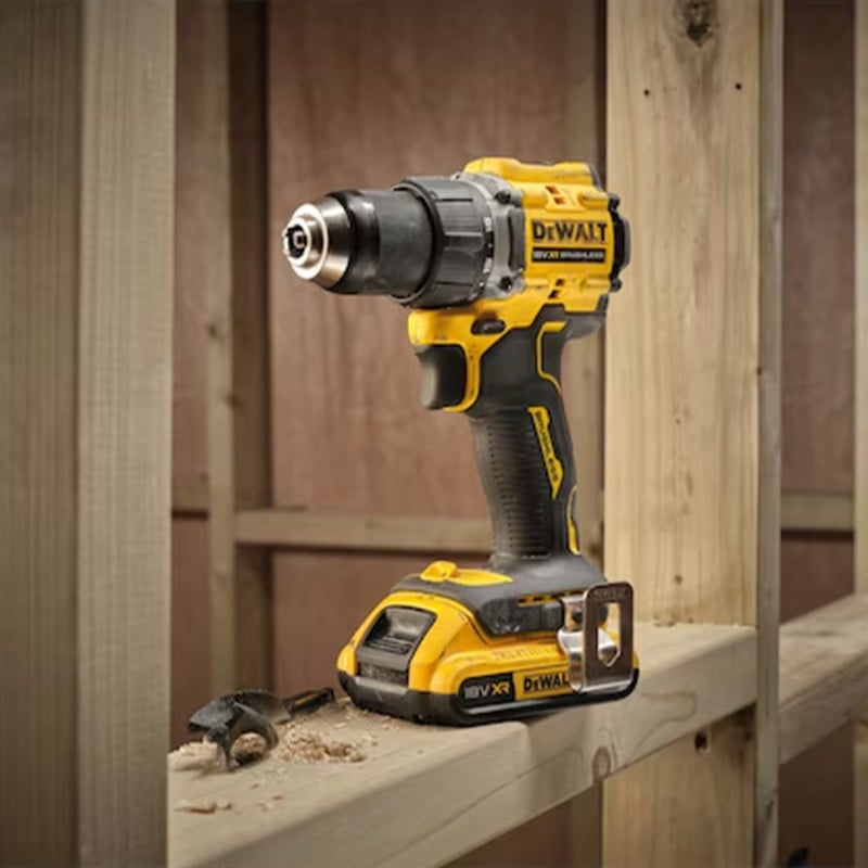 Akumulatorowa wiertarko-wkrętarka DeWALT DCD794D2T-QW 18V XR 74Nm 2x2Ah BL walizka
