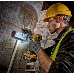 Wkrętarka 18V udar 70Nm 2x3Ah BRUSH TSTAK DeWALT
