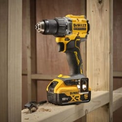 Akumulatorowa wiertarko-wkrętarka DeWALT DCD794P2T-QW 18V XR 74Nm 2x5Ah BL walizka