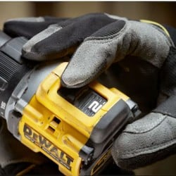 Akumulatorowa wiertarko-wkrętarka DeWALT DCD794P2T-QW 18V XR 74Nm 2x5Ah BL walizka