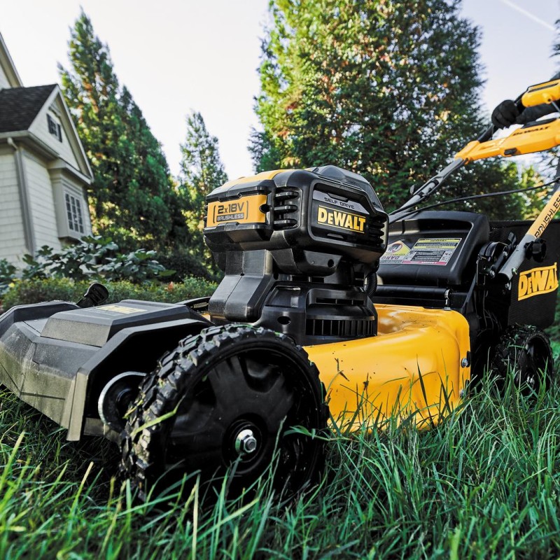 Kosiarka 2x18V z napędem 2x5Ah DeWALT DCMWSP564P2