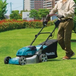 Kosiarka akumulatorowa 2x18V 46cm Makita DLM460Z