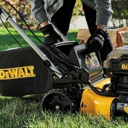 Kosiarka 2x18V z napędem 2x9Ah DeWALT DCMWSP564X2