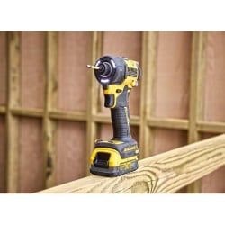 Zakrętarka udarowa olejowa DeWALT DCF870E2T 18V XR 2x1,7Ah BL 50Nm