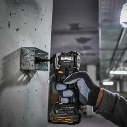 Zakrętarka 1/4' 18V 206Nm MCLAREN DeWALT DCF85MN