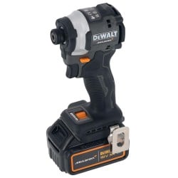Zakrętarka udarowa DeWALT DCF85MP2T 18V XR 206Nm 1/4'' 2x5Ah McLaren walizka