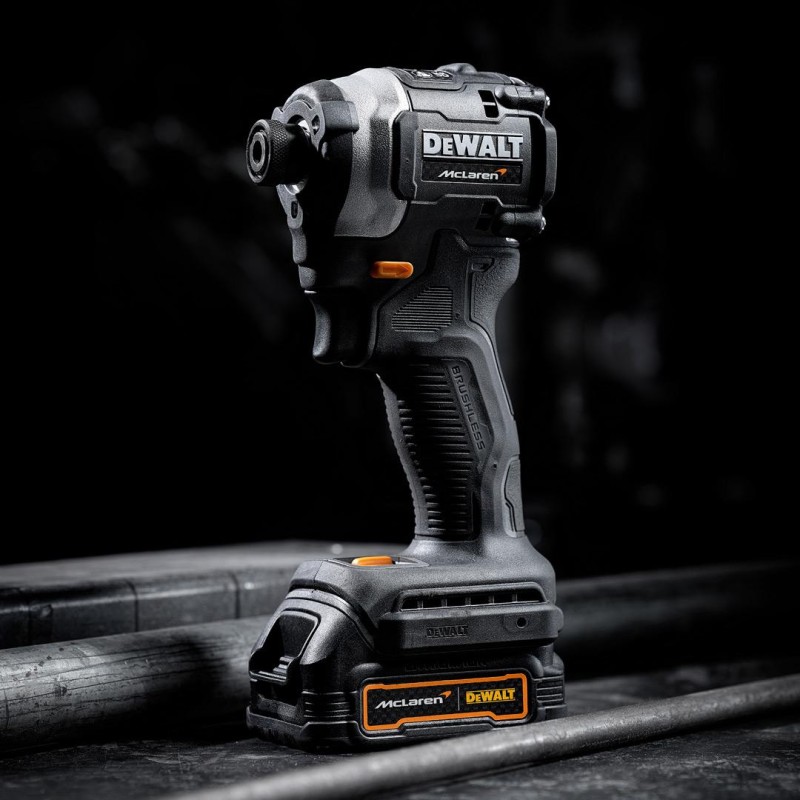 Zakrętarka 2x1,7Ah 208Nm MCLAREN DeWALT DCF85ME2GT