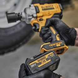 Klucz udarowy 18V 812Nm 1/2'' 2x5Ah 4-biegi DeWalt