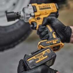 Klucz udarowy 1/2 812Nm 2x5Ah DeWALT DCF891P2LRT