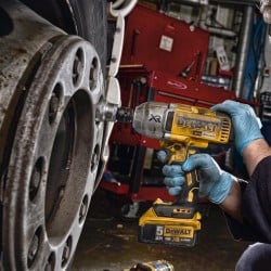 Klucz udarowy 18V 950Nm 1/2 2x5Ah DeWalt+bezrękawn