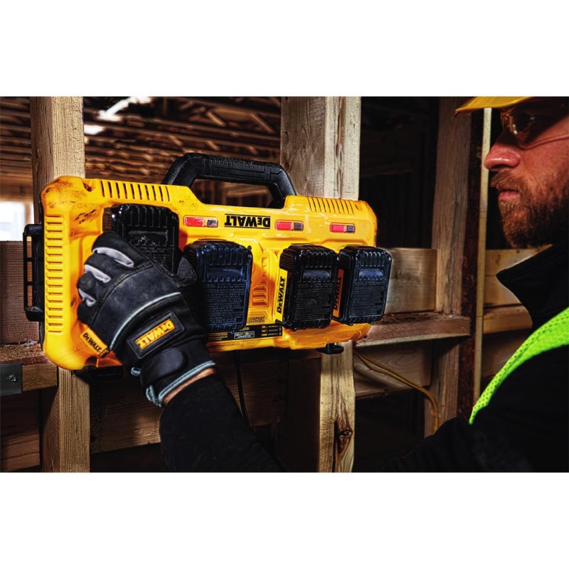 Ładowarka 4-portowa DCB104+ 2x DCB547 9Ah DeWalt