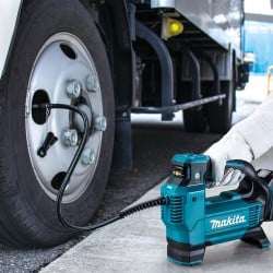 Akumulatorowy mini kompresor Makita DMP181Z 18V LXT 11,1bar 161psi BODY