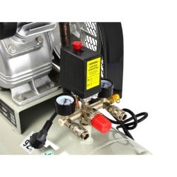 Kompresor/sprężarka Geko G80302 olejowy typ V 9bar 2KM / 1,5kW 390 l/min 100l