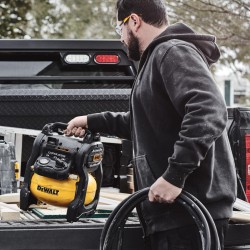 Kompresor 18V 9,6bar 10L 300W DeWALT DCC1018N-XJ