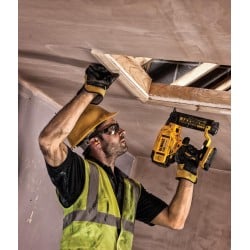 Akumulatorowa sztyfciarka DeWALT DCN680N XR 18V 18GA BL BODY karton