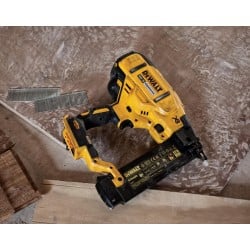 Akumulatorowa sztyfciarka DeWALT DCN680N XR 18V 18GA BL BODY karton