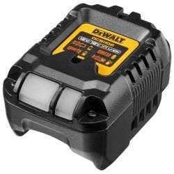 Latarka LED 18V DCL050 DeWALT + 1x5Ah + ładowarka