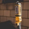 Latarka akumulatorowa DeWALT DCL050 LED 18V XR 250/450lm przegubowa BODY