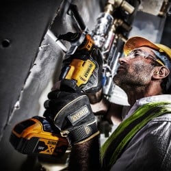 Narzędzie wielofunkcyjne 18V 2x4Ah DeWALT DCS356M2