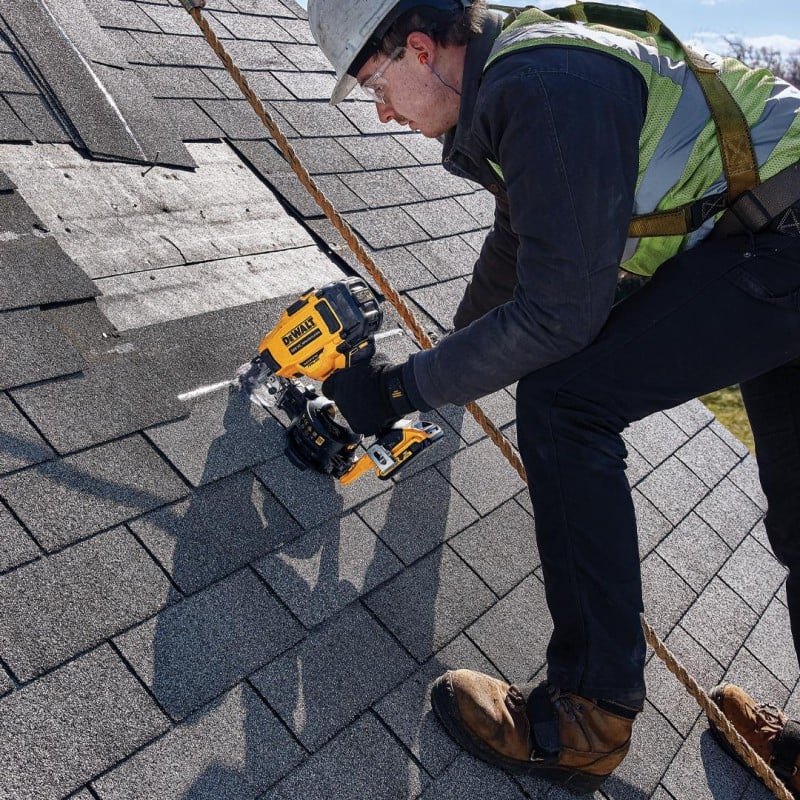 Gwoździarka bębnowa DeWALT DCN45RND2 18V XR BL 2x2Ah walizka