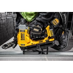 Gwoździarka osadzak do betonu DeWALT DCN890N 18V BL XR BODY walizka